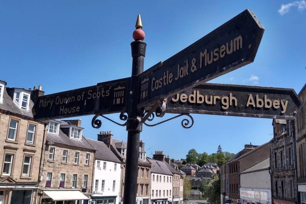 Ferienwohnung Marys Garden View North Jedburgh Exterior foto